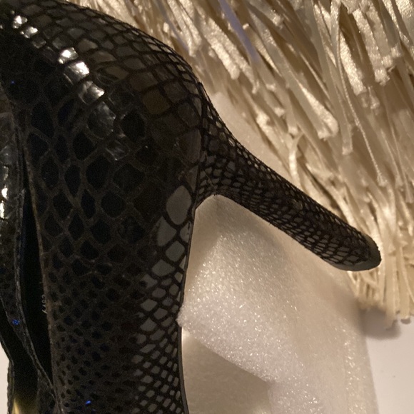 J. Renee Black Gold Lion Shoes Sz 10M - Picture 6 of 16